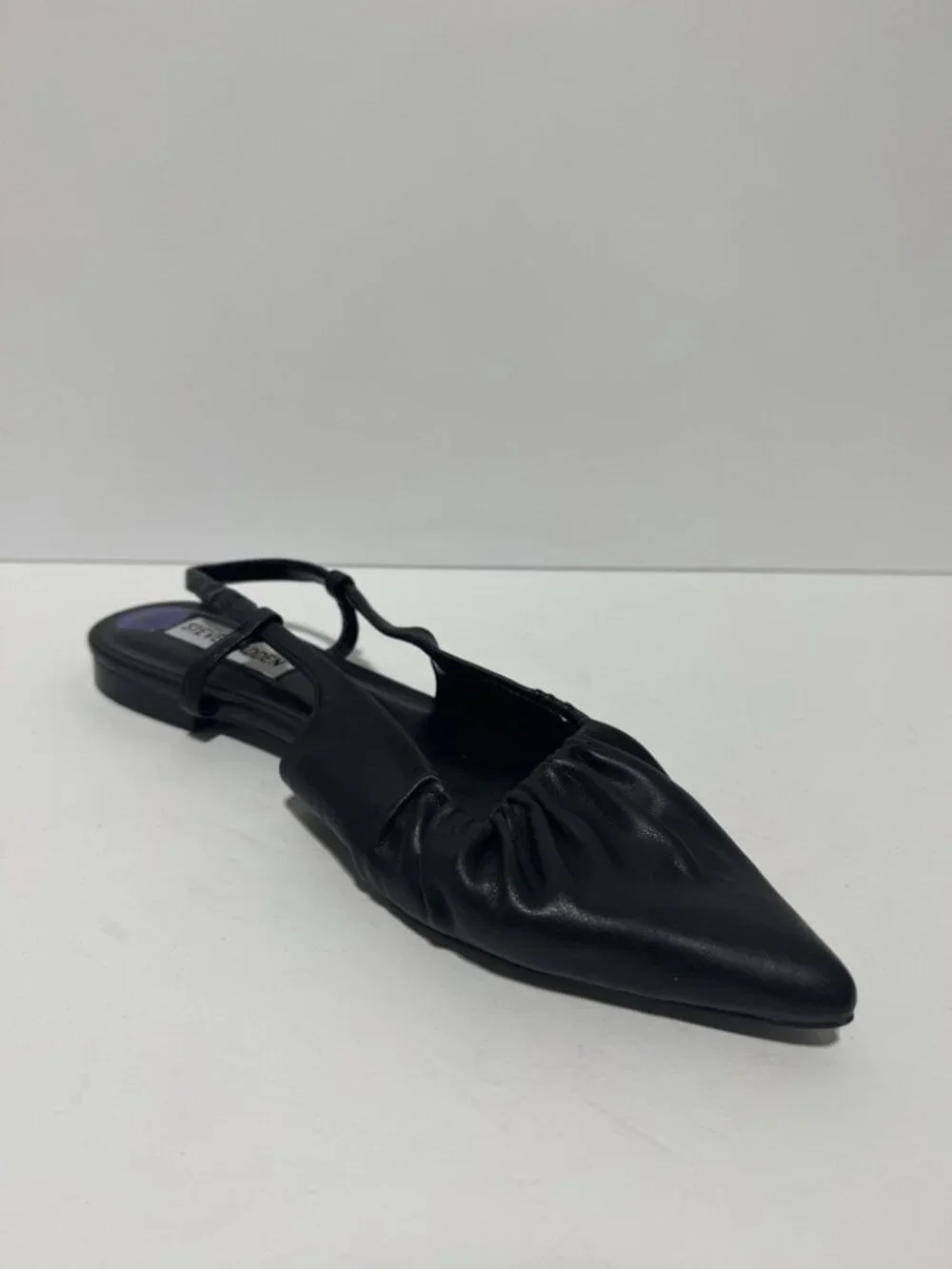 Steve Madden Womens Trixx Flat Black Size 8.5 M - Picture 2 of 5